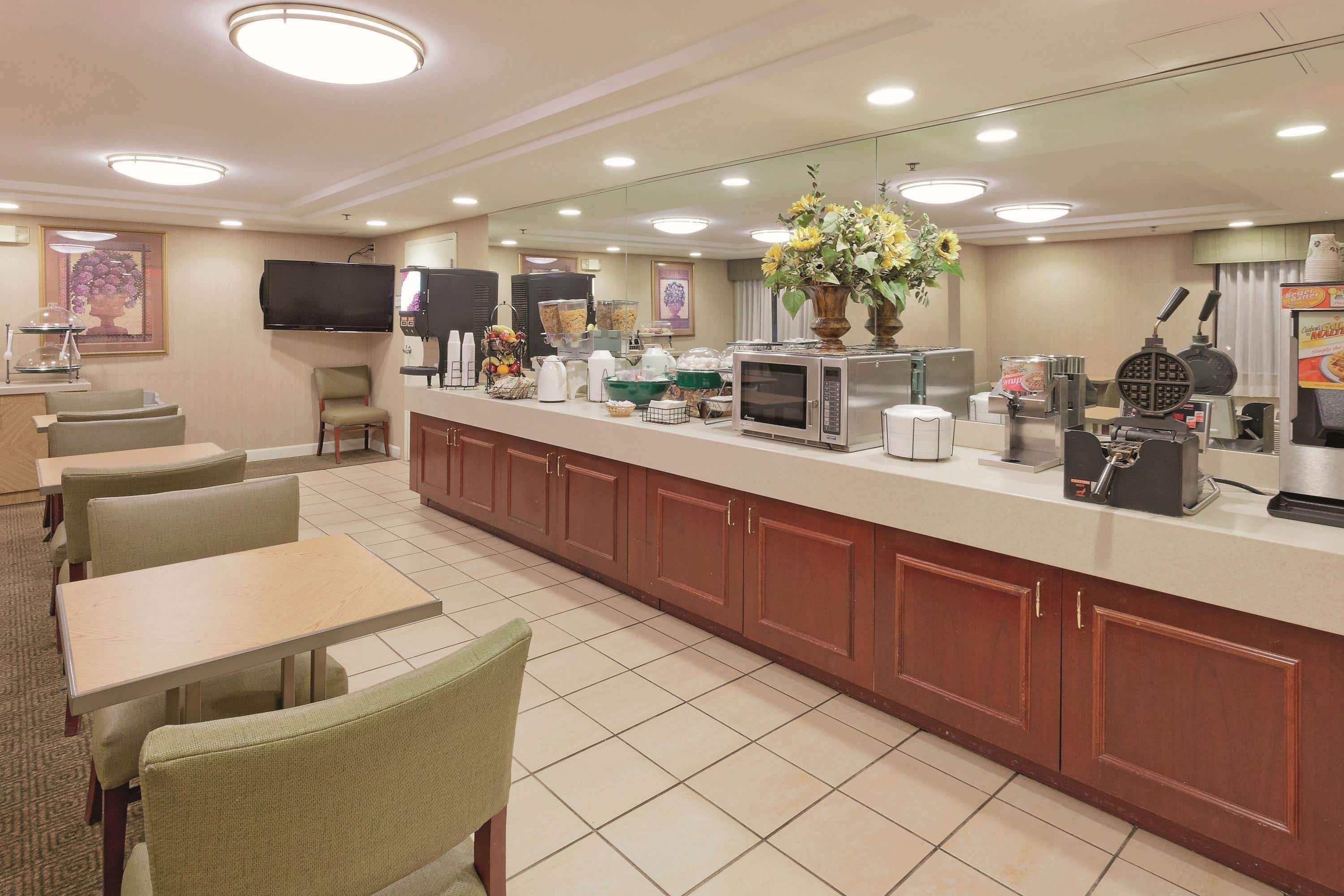 La Quinta By Wyndham Warwick Providence Airport Otel Dış mekan fotoğraf