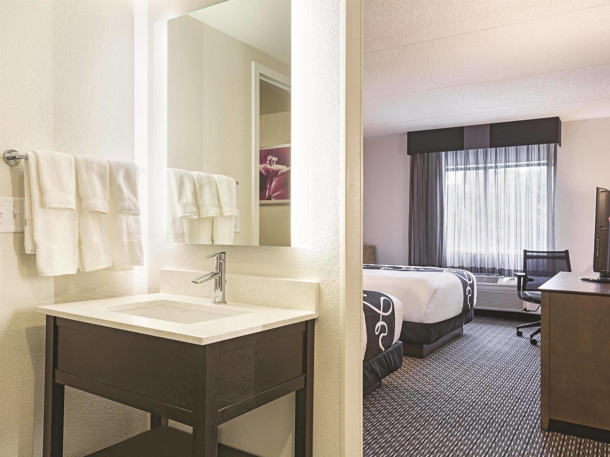 La Quinta By Wyndham Warwick Providence Airport Otel Dış mekan fotoğraf